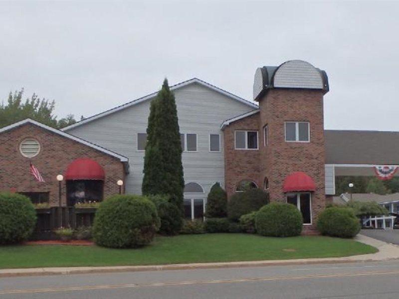 Americas Best Value Inn Saint Ignace Bagian luar foto